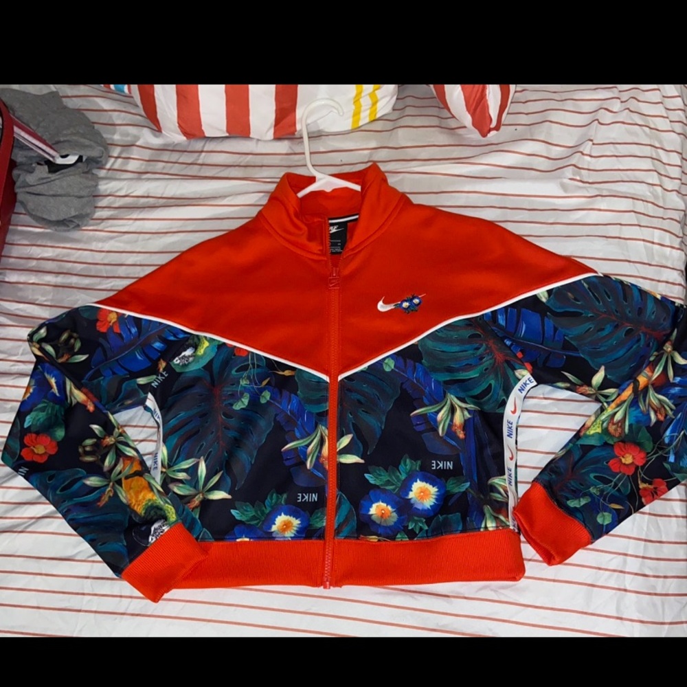( Nike ) Lady’s Jogging suit